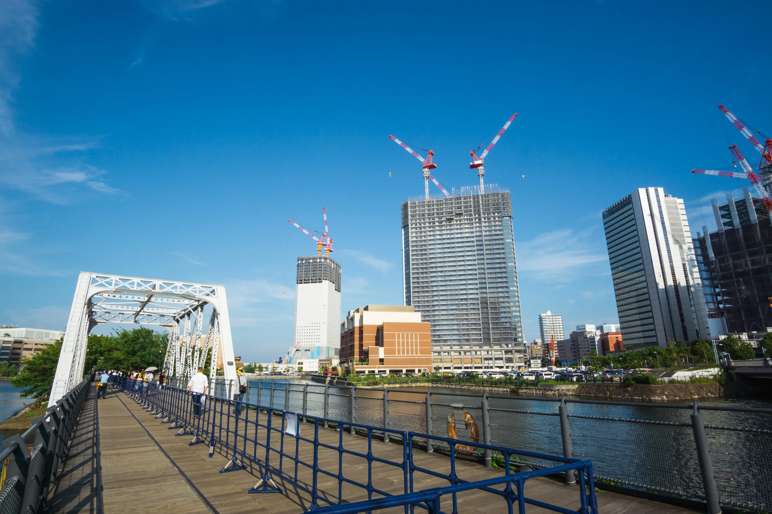 Kishamichi Promenade, Lots of building under construction